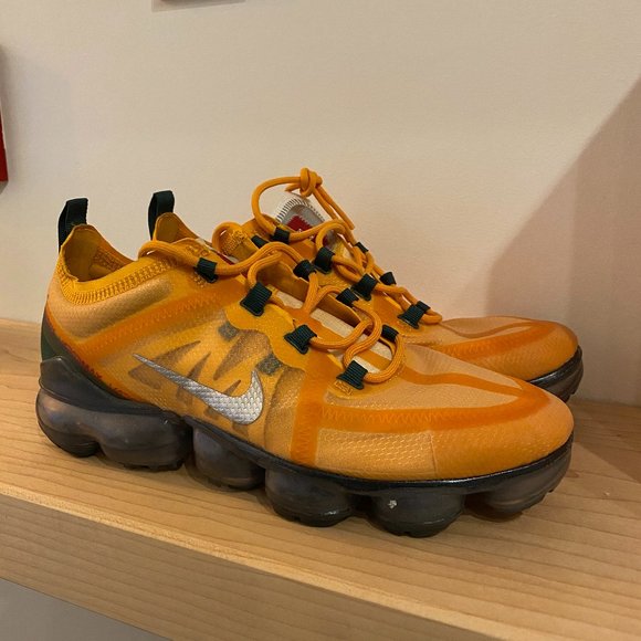 Nike Air VaporMax 2019 Canyon Gold Canyon Gold/Metallic Silver-Terra Orange - Picture 3 of 5
